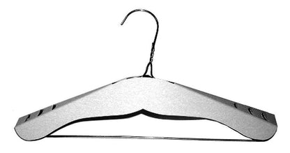 Schulterformer aus Pappe mit integrierter Rutschbremse